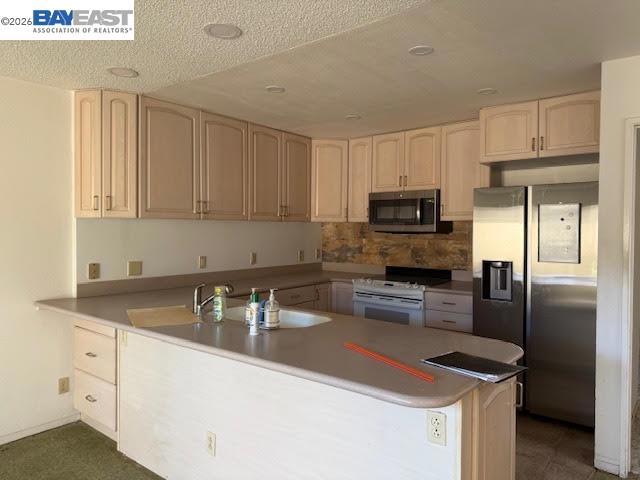 3204 Fiji Ln Property Photo 4