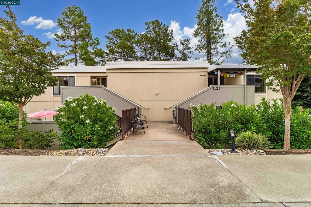 1748 Golden Rain Rd 5 Property Photo 44