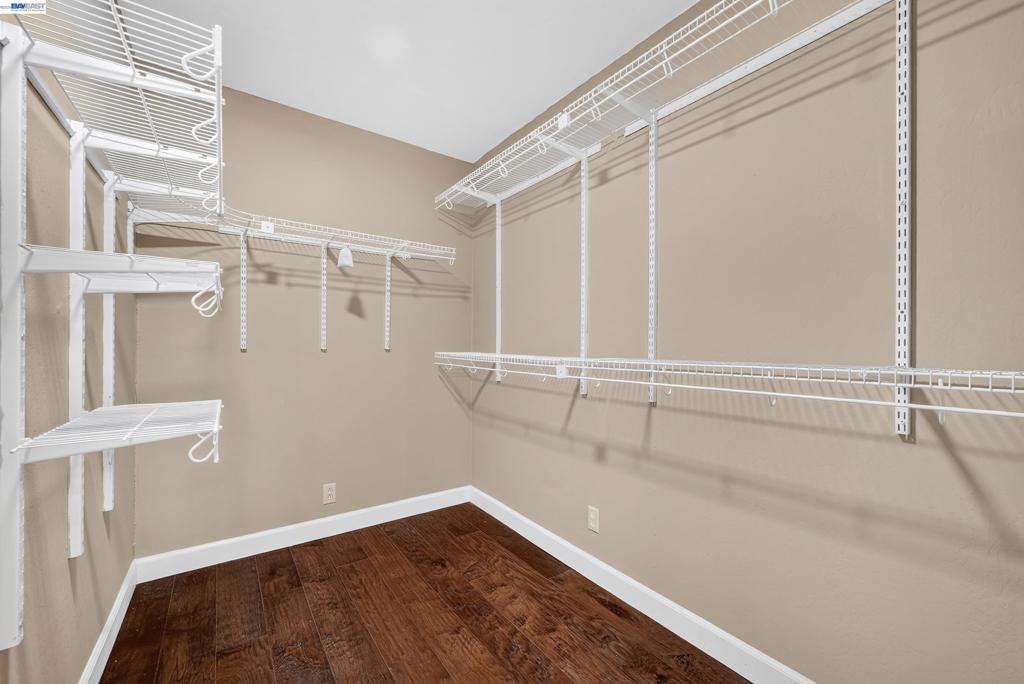 7776 Knollbrook Dr Property Photo 21