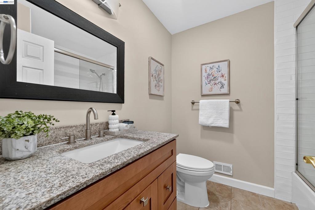 7776 Knollbrook Dr Property Photo 26