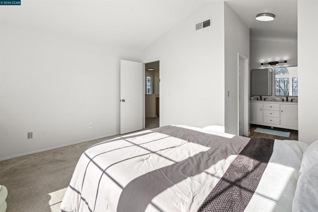 1001 Devonwood Property Photo 11
