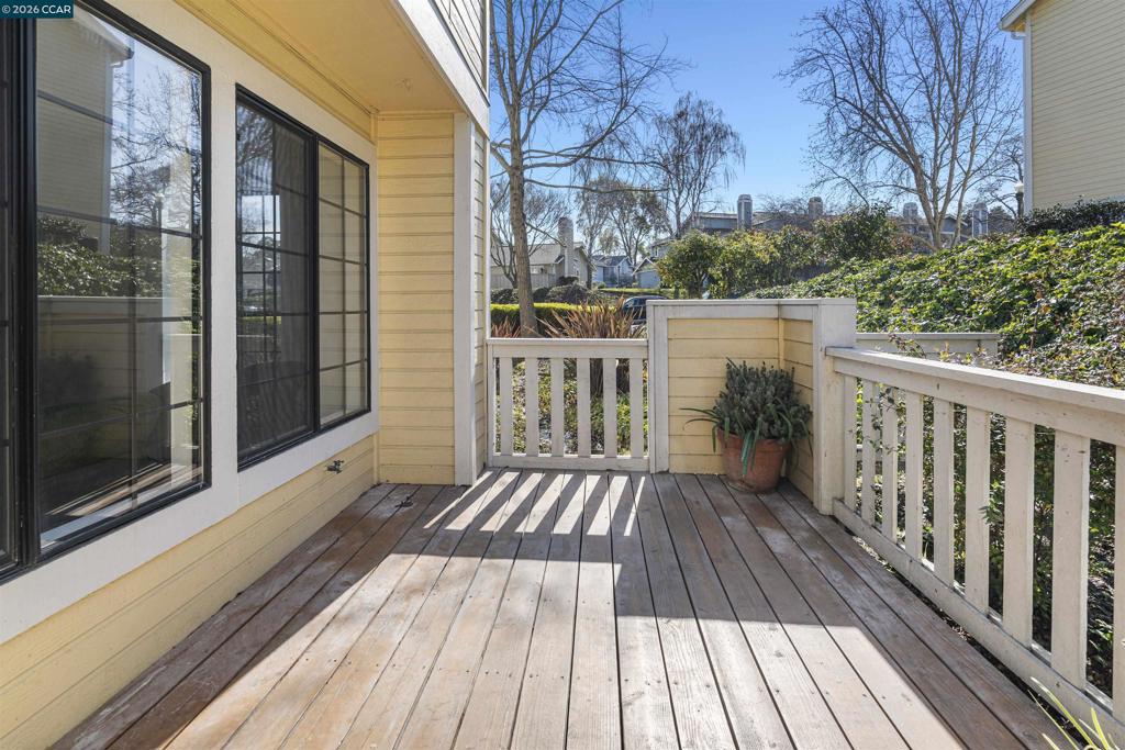 1001 Devonwood Property Photo 20