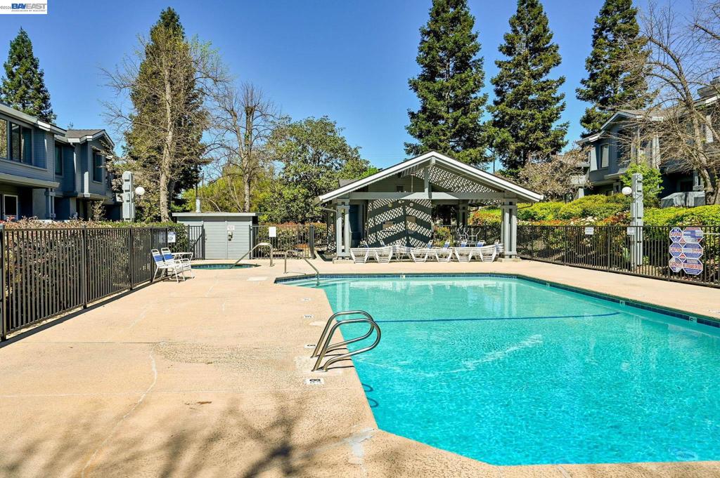 1655 Geary Rd 21 Property Photo 40