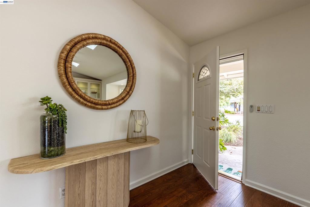 749 Orion Way Property Photo 3