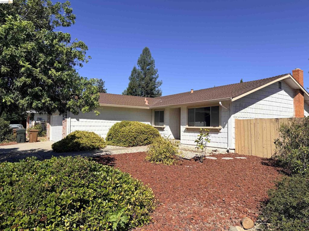 119 Clear Creek Ct Property Photo 1