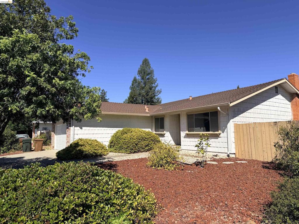 119 Clear Creek Ct Property Photo 7