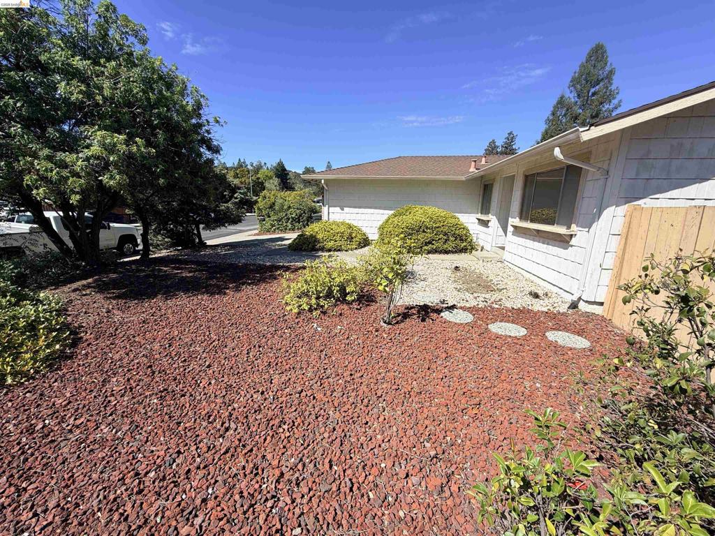 119 Clear Creek Ct Property Photo 12