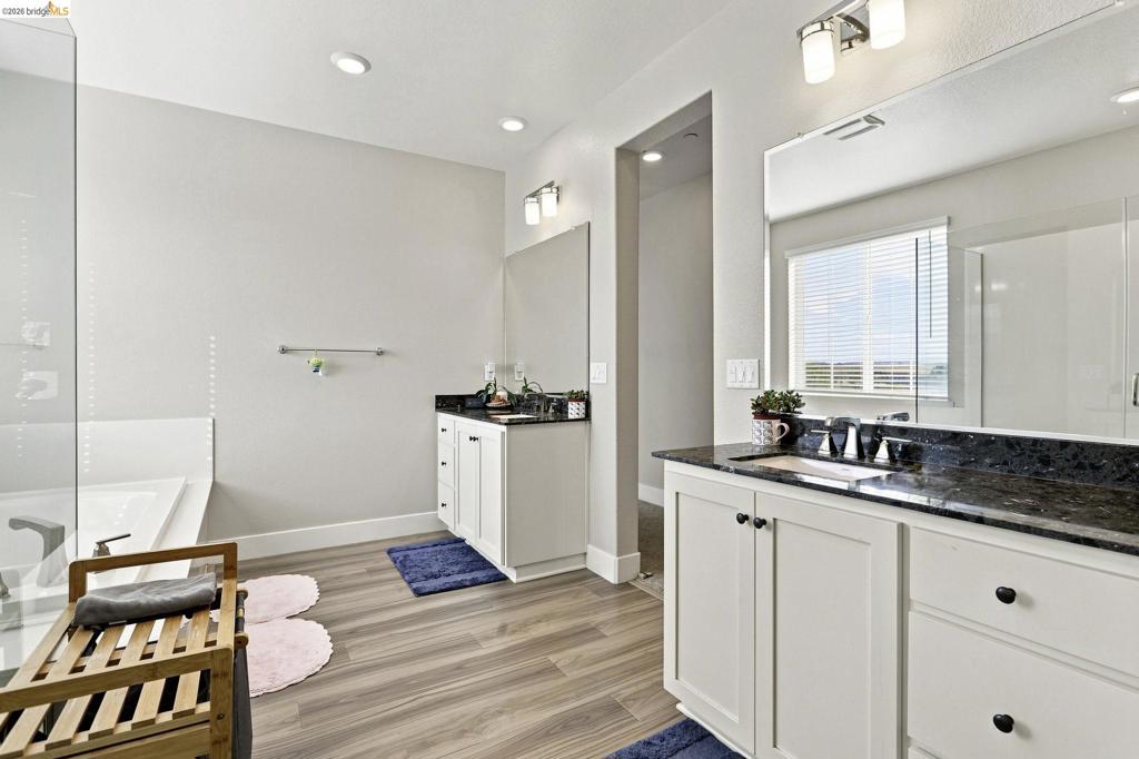 2521 Elan Pl Property Photo 46