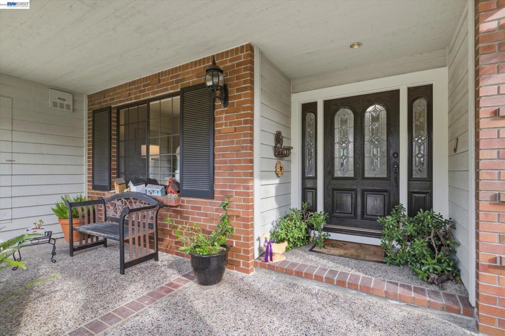 28 Harrington Rd Property Photo 6