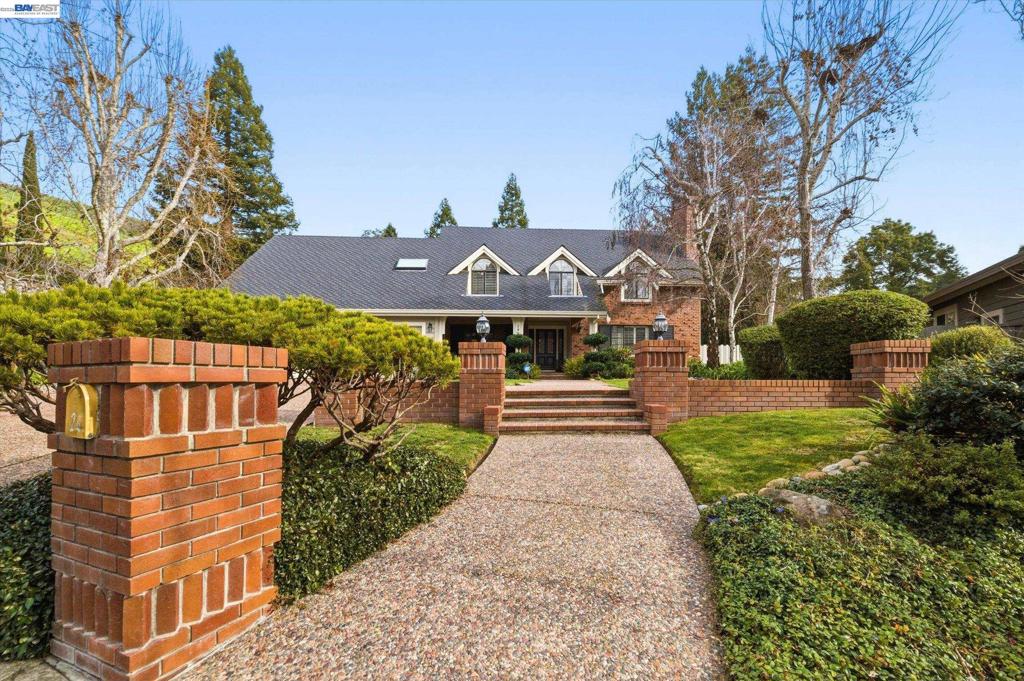 28 Harrington Rd Property Photo 8
