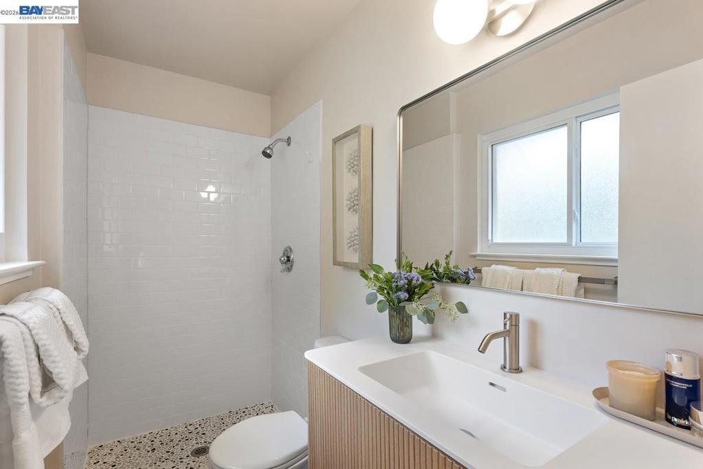 6625 Thornhill Dr Property Photo 18