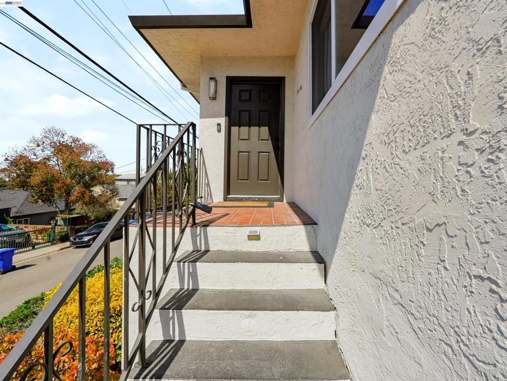 17198 Roberto St Property Photo 5