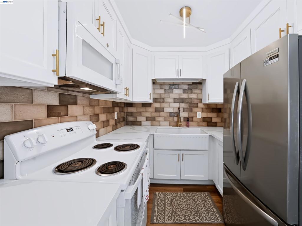 17198 Roberto St Property Photo 15