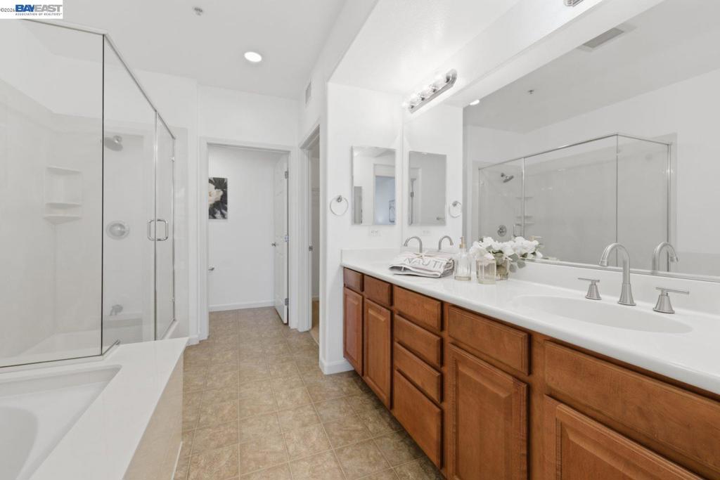 800 S Abel Street 519 Property Photo 17