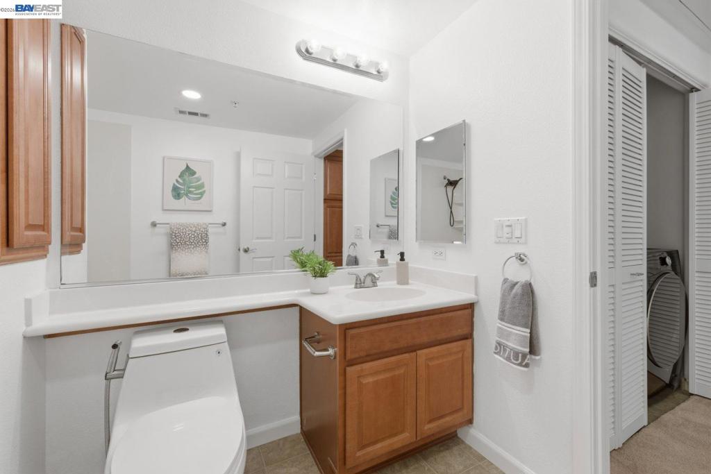 800 S Abel Street 519 Property Photo 24