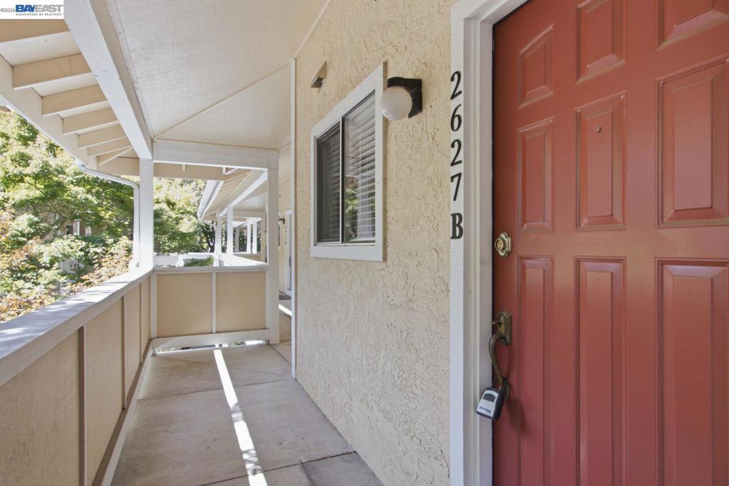 2627 Oak Rd B Property Photo 23