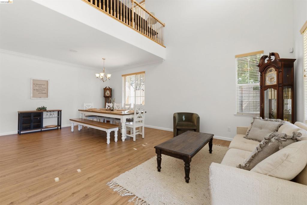 9569 California Oak Cir Property Photo 6