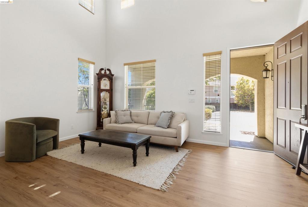 9569 California Oak Cir Property Photo 7
