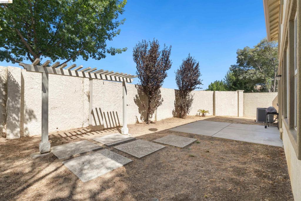 9569 California Oak Cir Property Photo 37