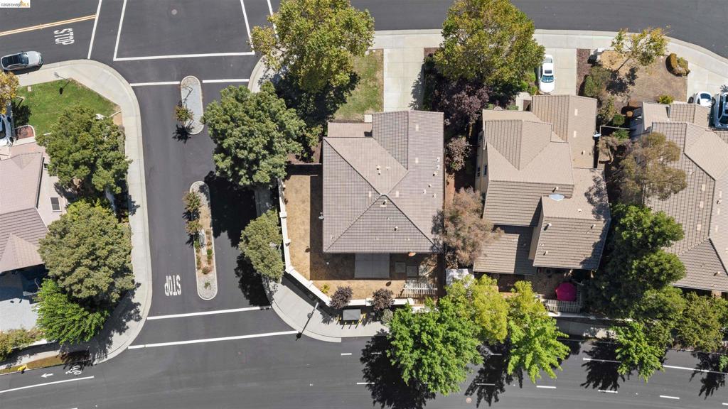 9569 California Oak Cir Property Photo 44