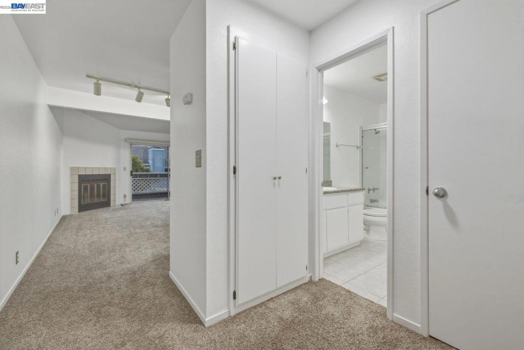 1511 Four Oaks Cir Property Photo 9