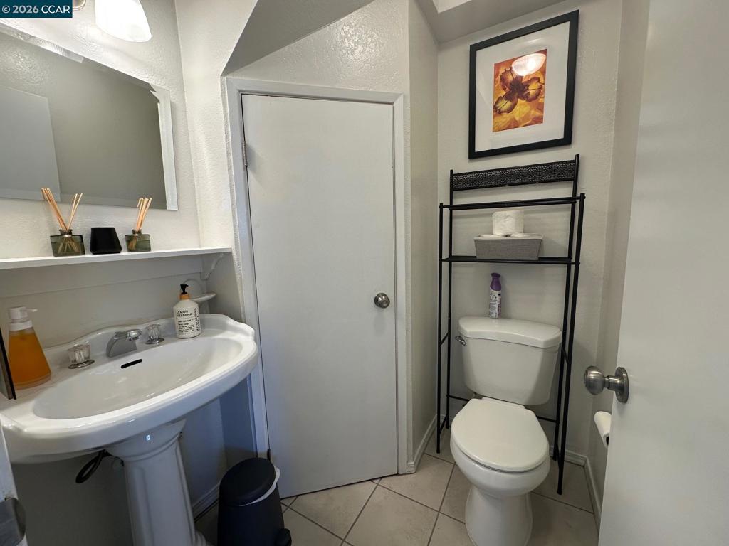 4 Sheffield Ct Property Photo 5