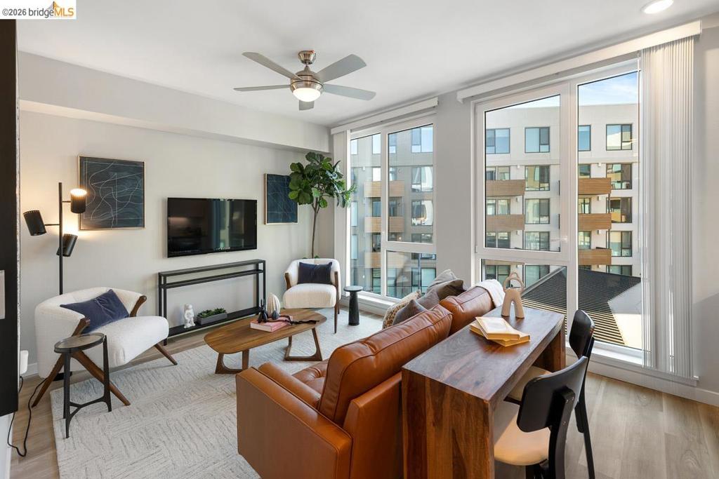 260 Brooklyn Basin Way 437 Property Photo 1