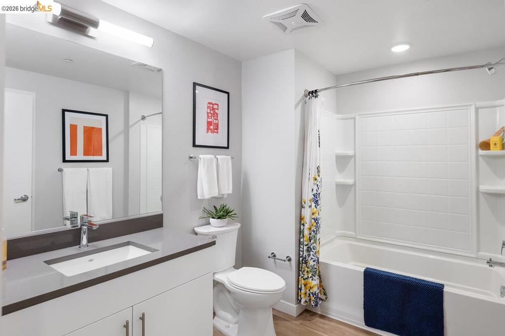 260 Brooklyn Basin Way 437 Property Photo 17