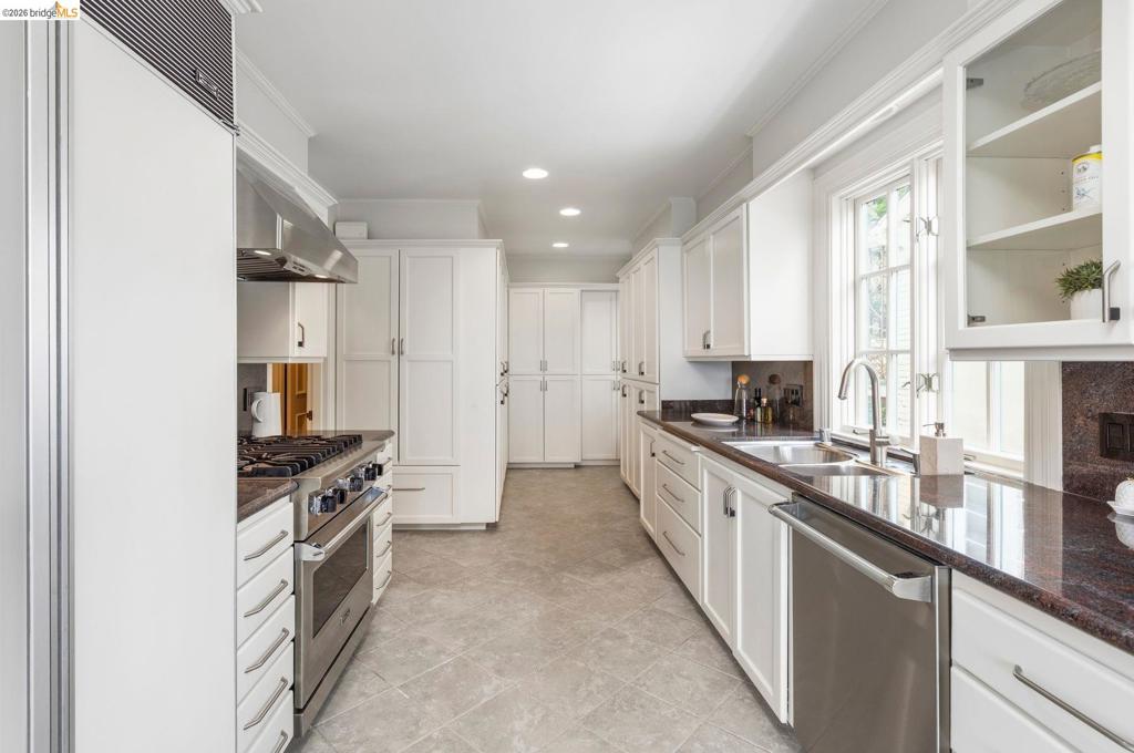 21 Selborne Drive Property Photo 18