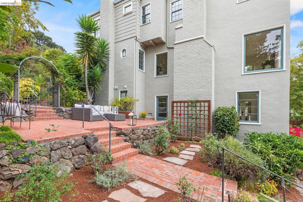 21 Selborne Drive Property Photo 48