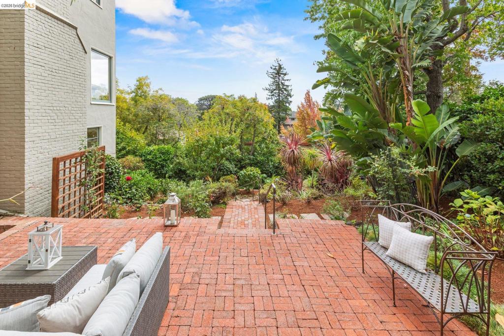 21 Selborne Drive Property Photo 53