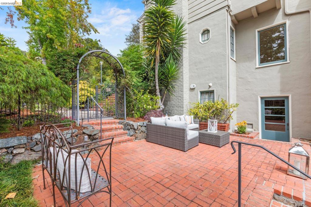 21 Selborne Drive Property Photo 54