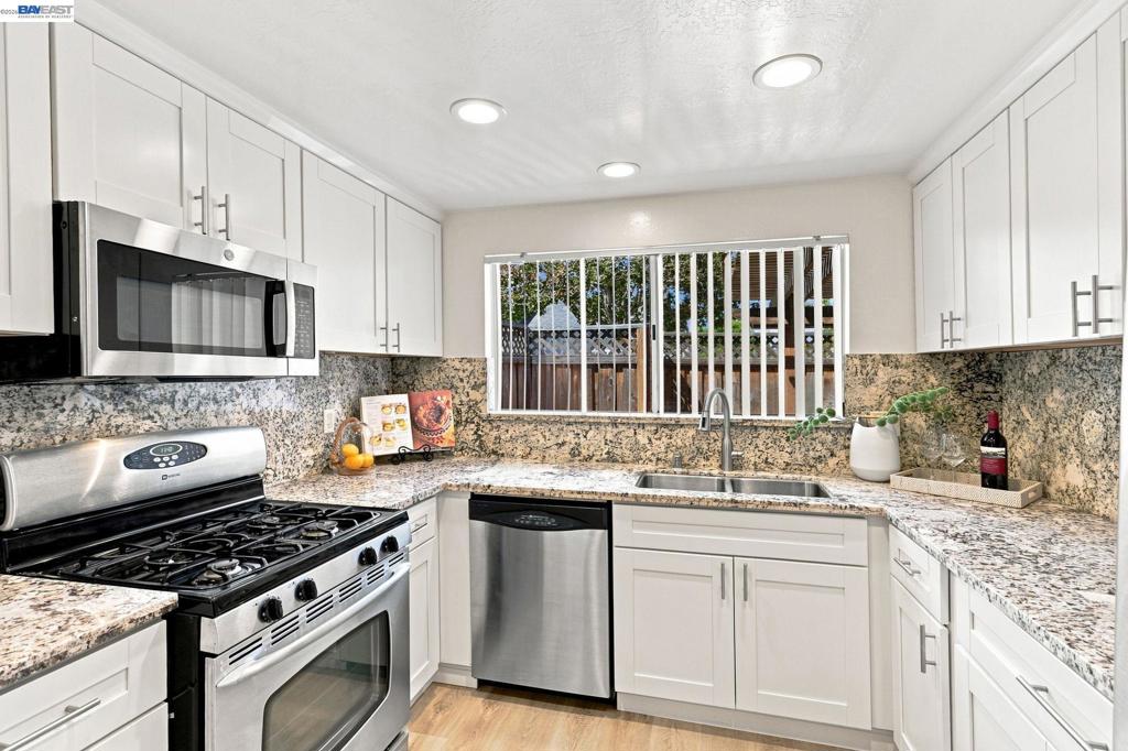 1371 Cherrywood Sq Property Photo 11