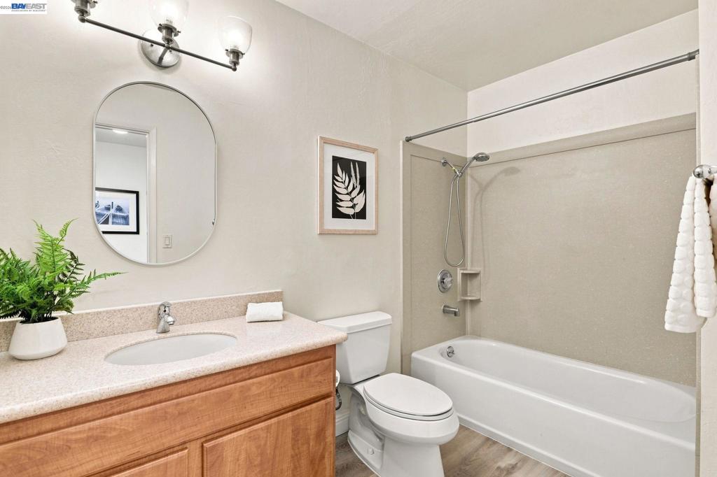 1371 Cherrywood Sq Property Photo 19