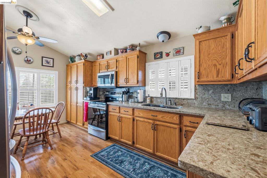 12700 Red Maple Cir #10 Property Photo 5