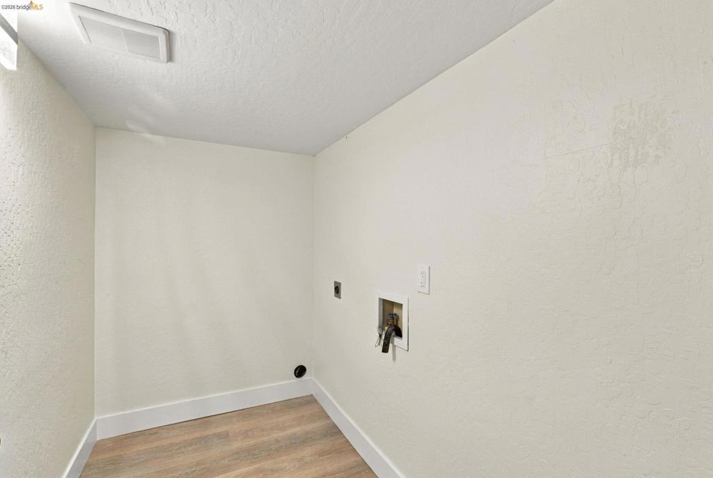 1359 Elm St Property Photo 38