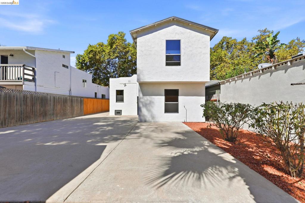 1359 Elm St Property Photo 42