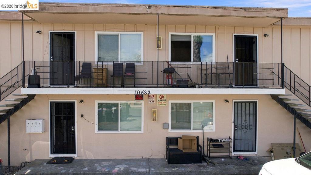 10582 Topanga Dr Property Photo 4