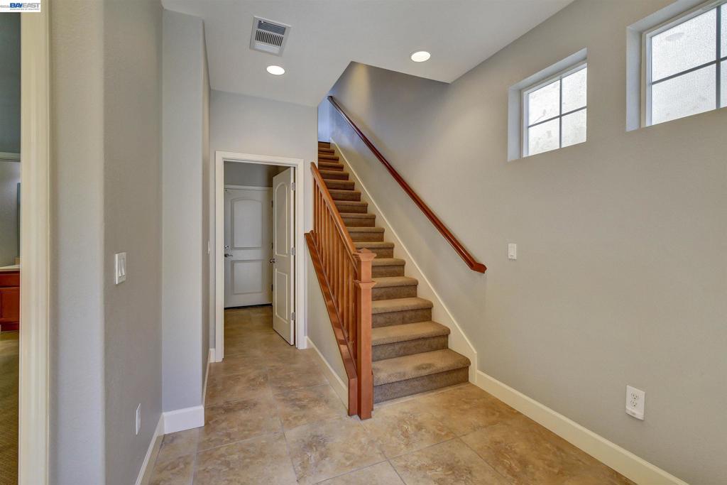 538 Selby Ln Property Photo 14