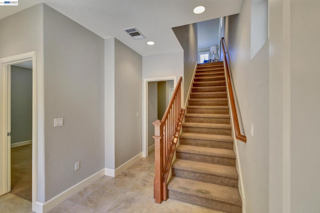 538 Selby Ln Property Photo 15