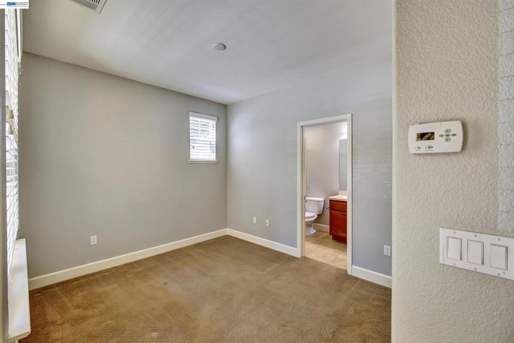 538 Selby Ln Property Photo 16