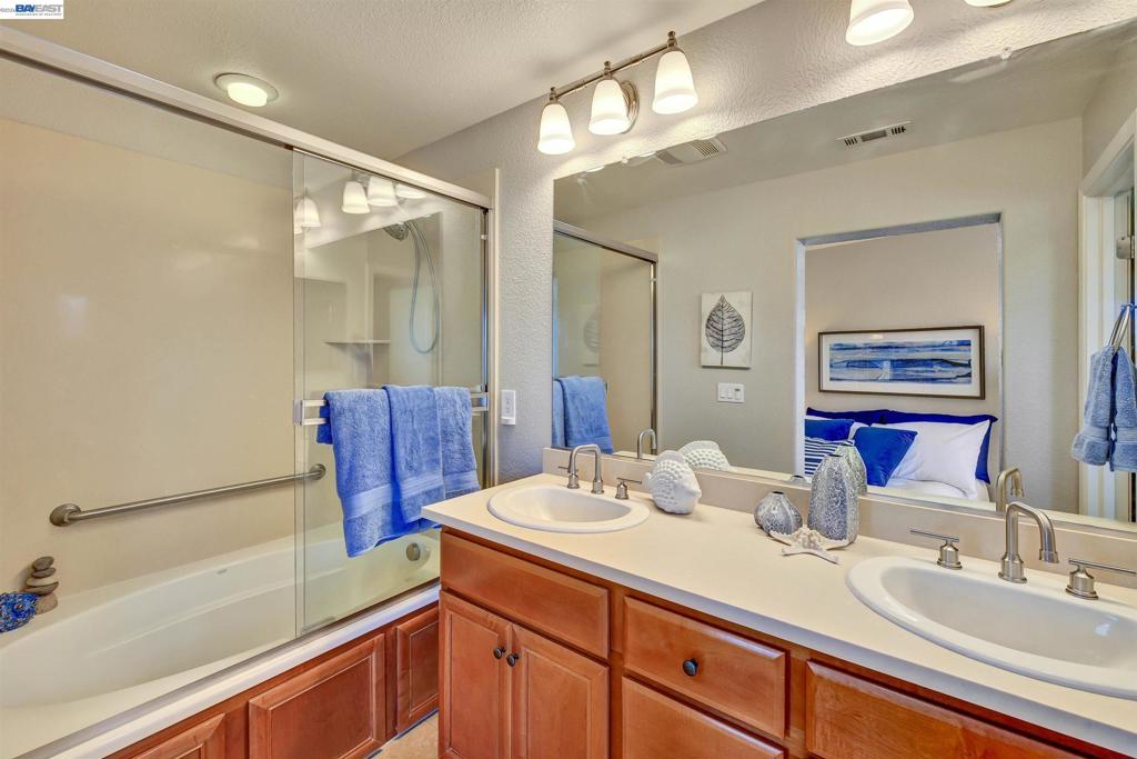 538 Selby Ln Property Photo 41