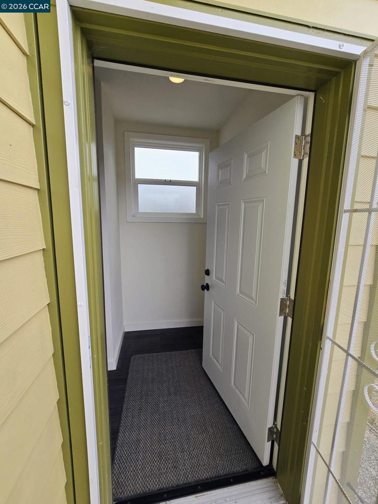 901 Pine St Property Photo 3