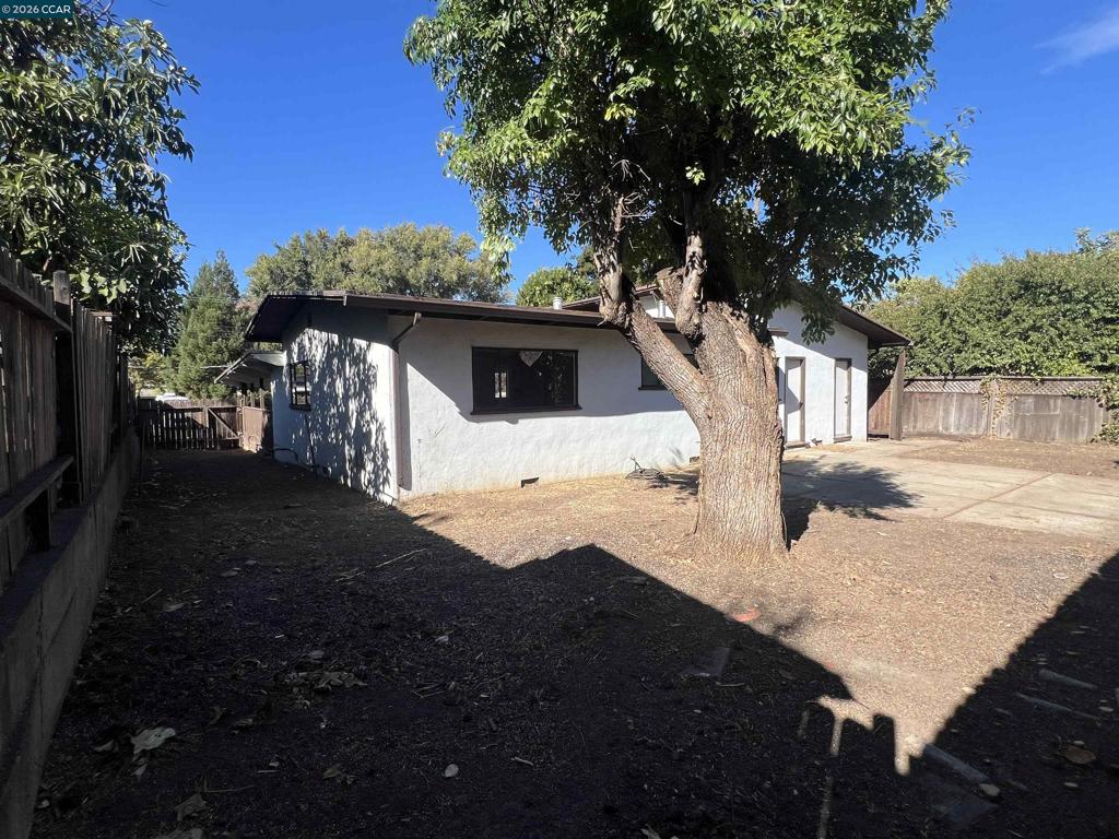 213 Riley Dr Property Photo 6