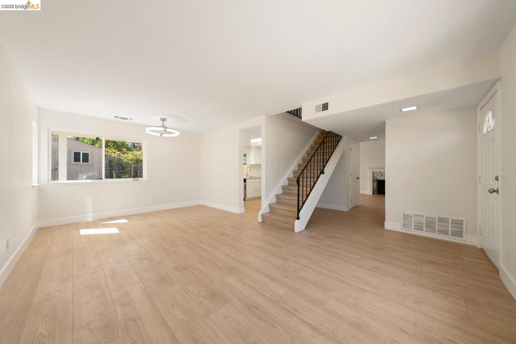 9339 Mira Del Rio Dr Property Photo 3