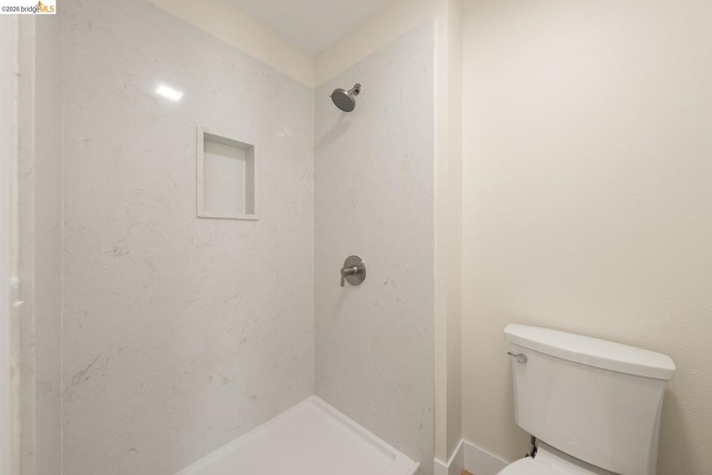 9339 Mira Del Rio Dr Property Photo 14