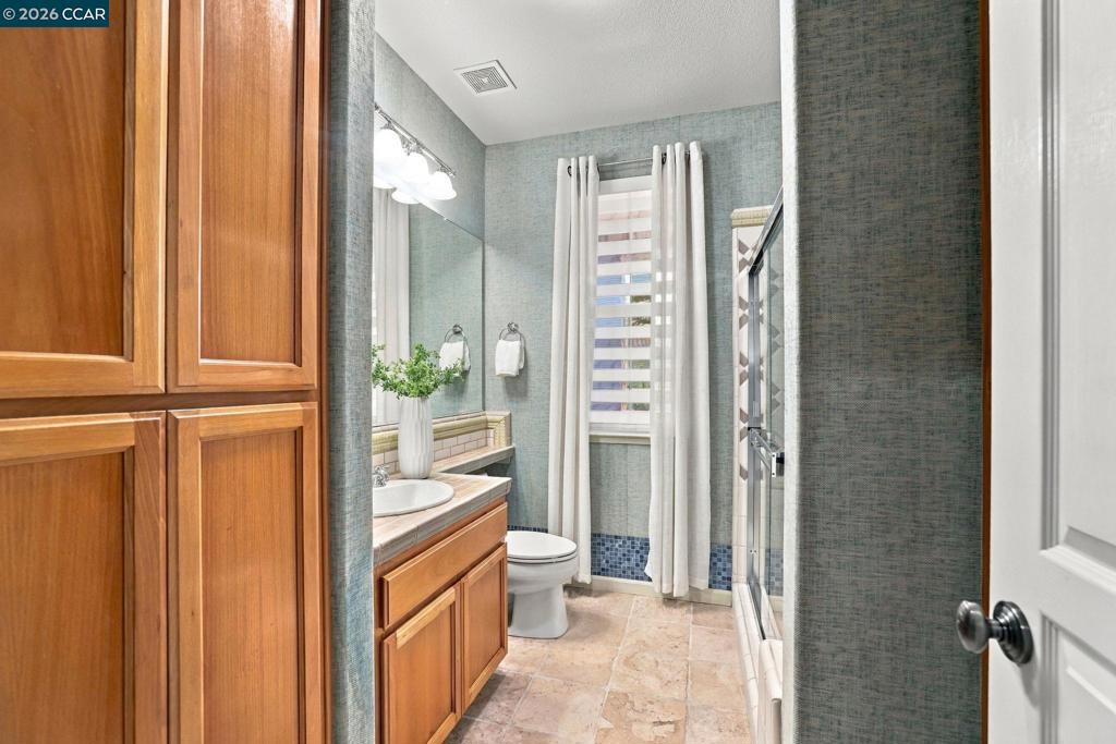 3000 Enfield Street Property Photo 8