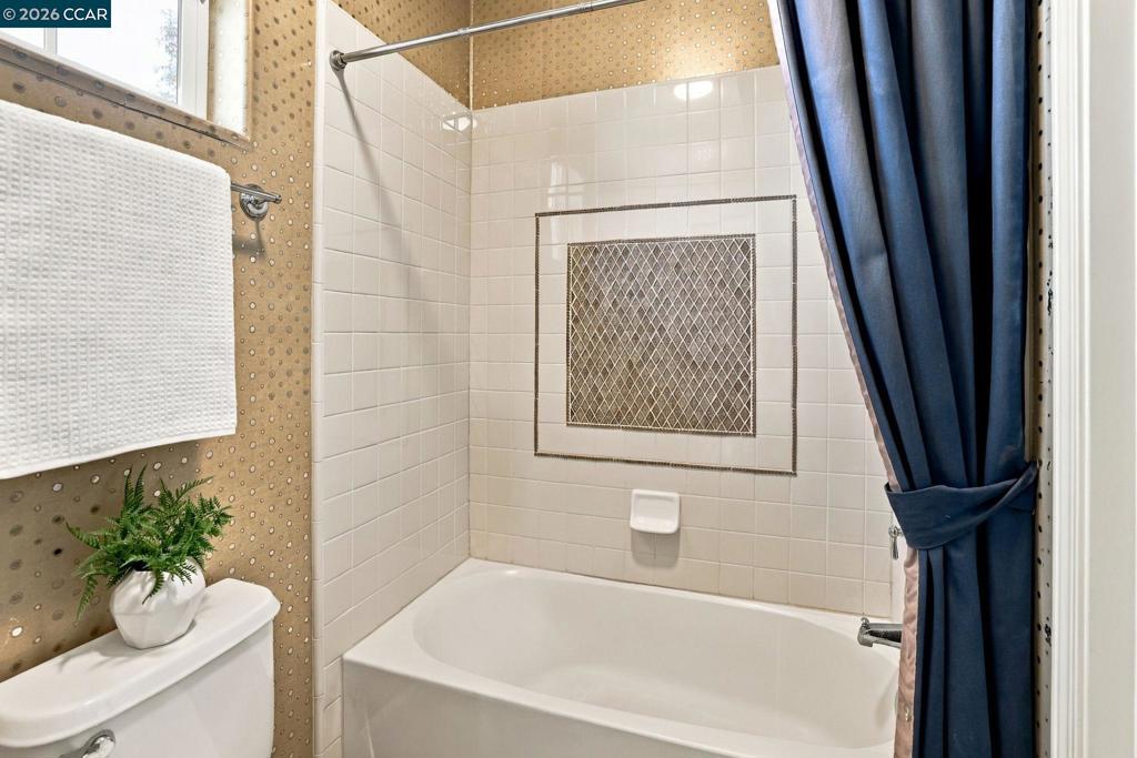 3000 Enfield Street Property Photo 53