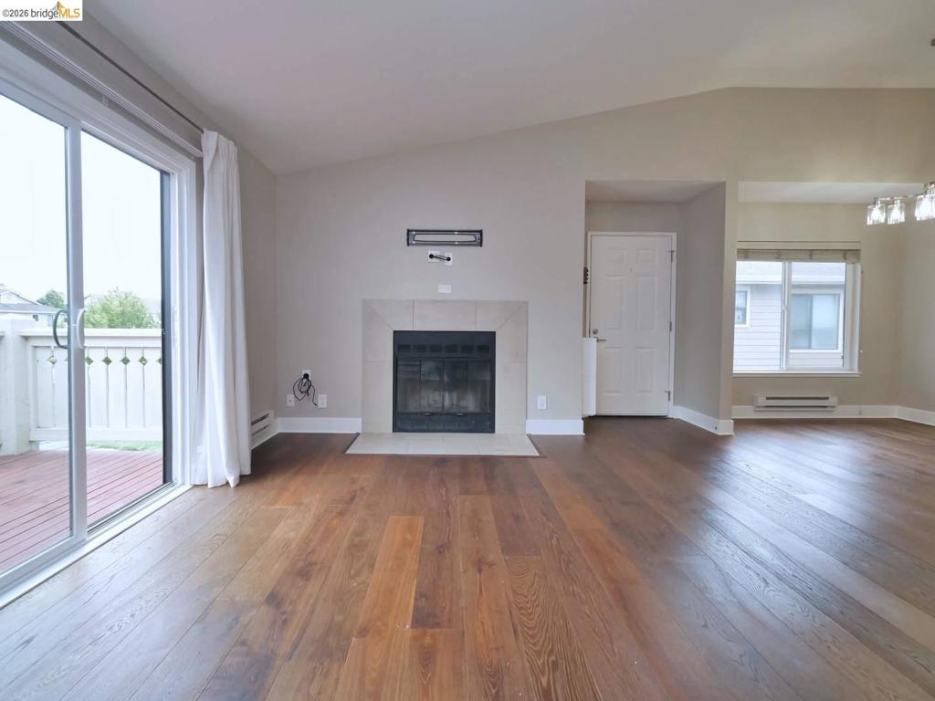 202 Shoreline Ct Property Photo 11