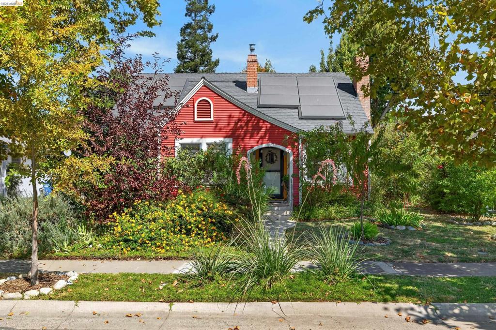 1169 1st Avenue Property Photo 1